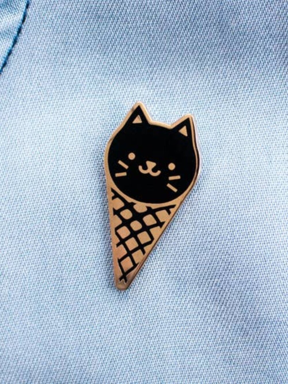 Black cat cone pin